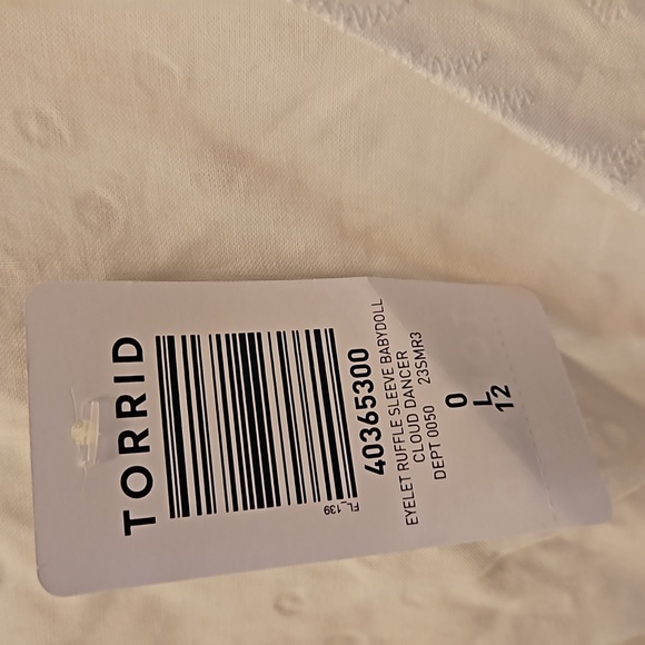 NWT Torrid White Eyelet Ruffle Sleeve Babydoll top 0/L/12 - Picture 6 of 6